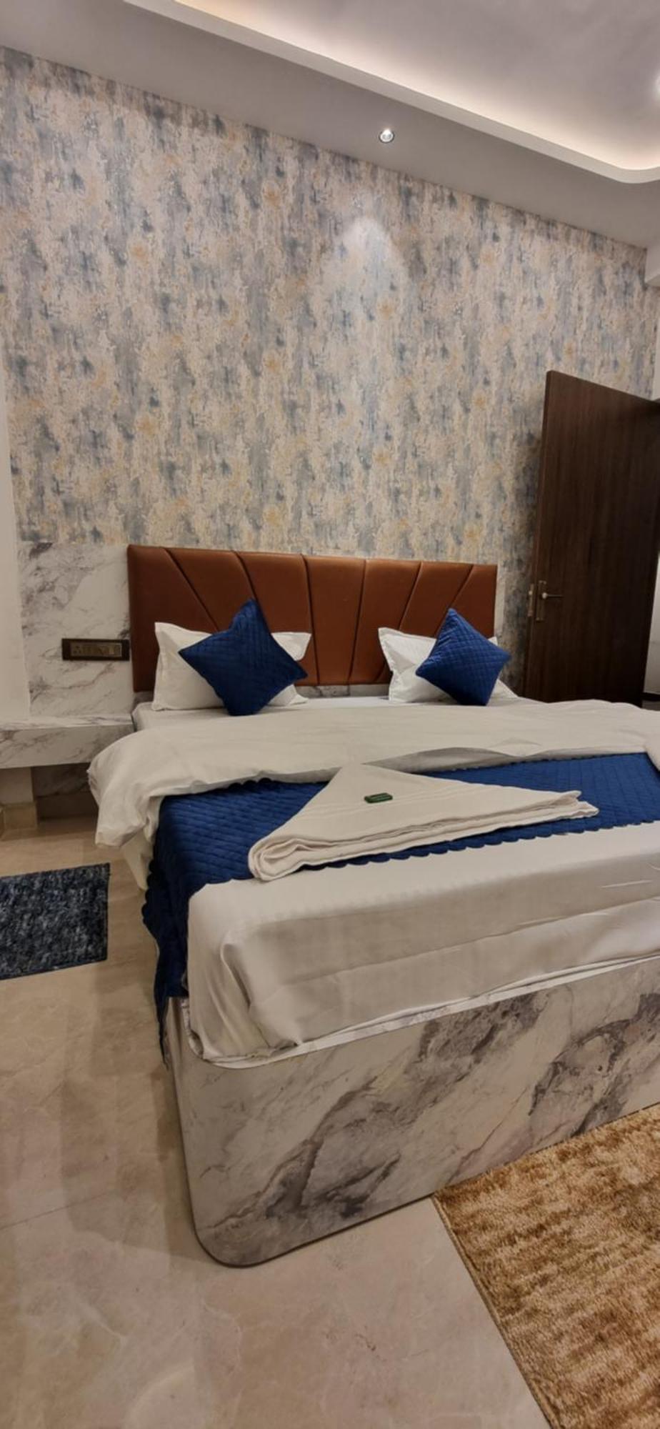 Mm Grand Hotell Varanasi Exteriör bild