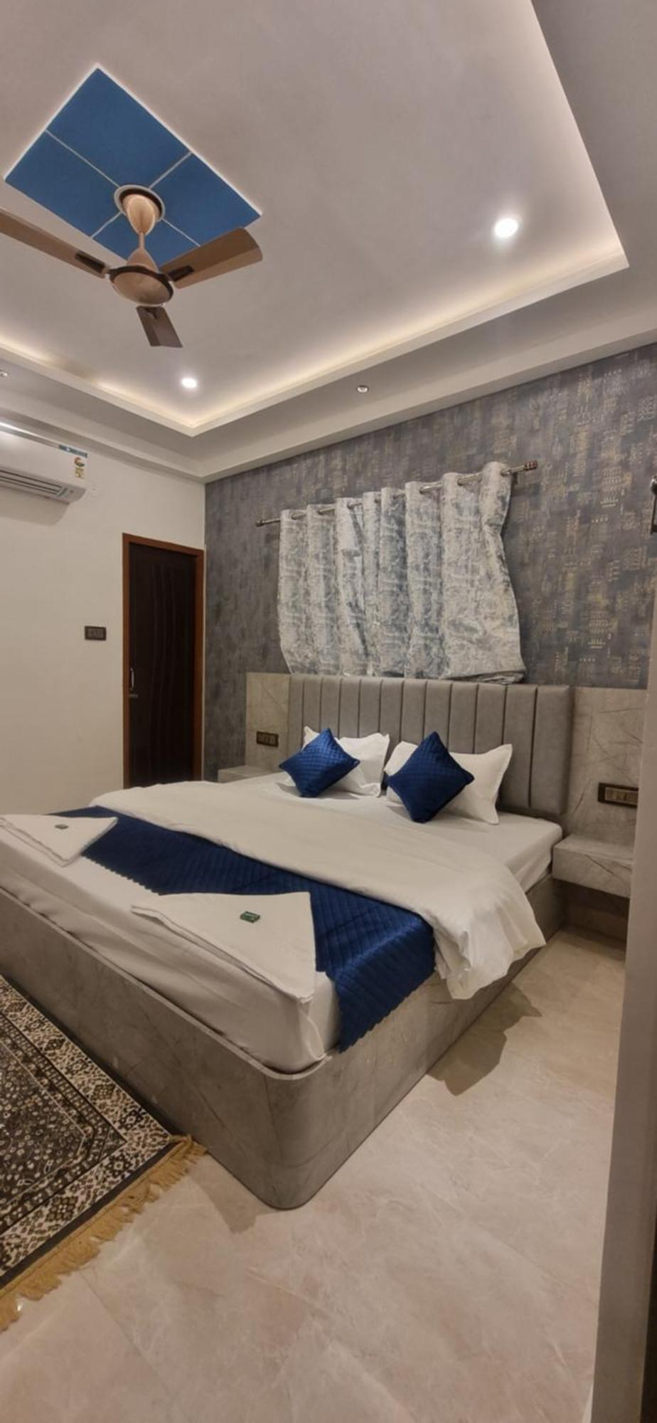 Mm Grand Hotell Varanasi Exteriör bild