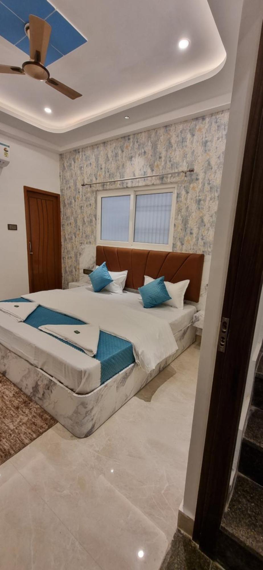 Mm Grand Hotell Varanasi Exteriör bild